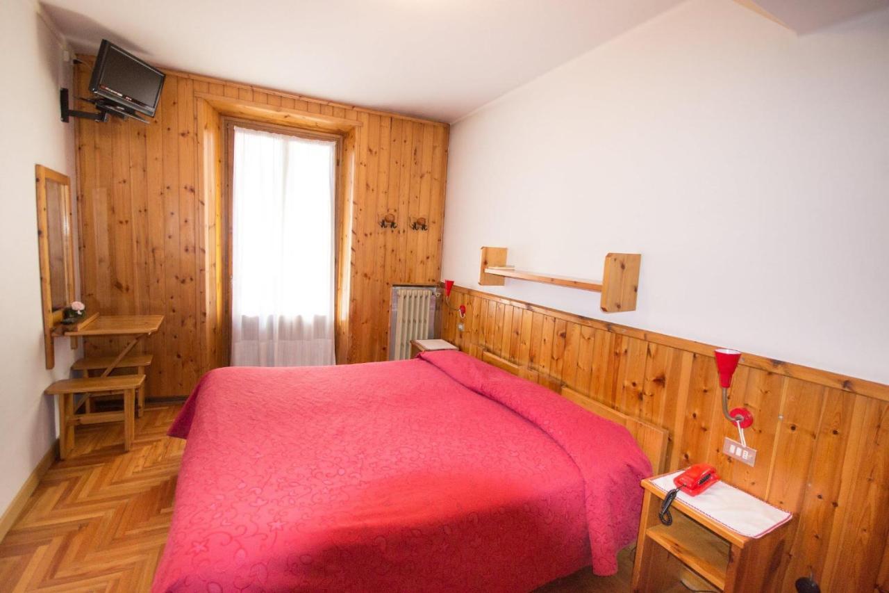Meuble Albergo Dante Μπόρμιο Εξωτερικό φωτογραφία