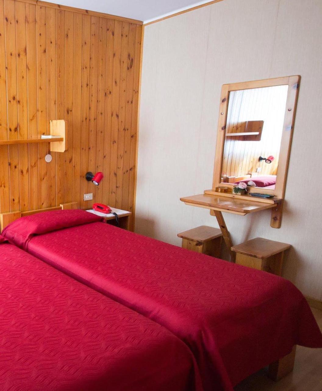 Meuble Albergo Dante Μπόρμιο Εξωτερικό φωτογραφία